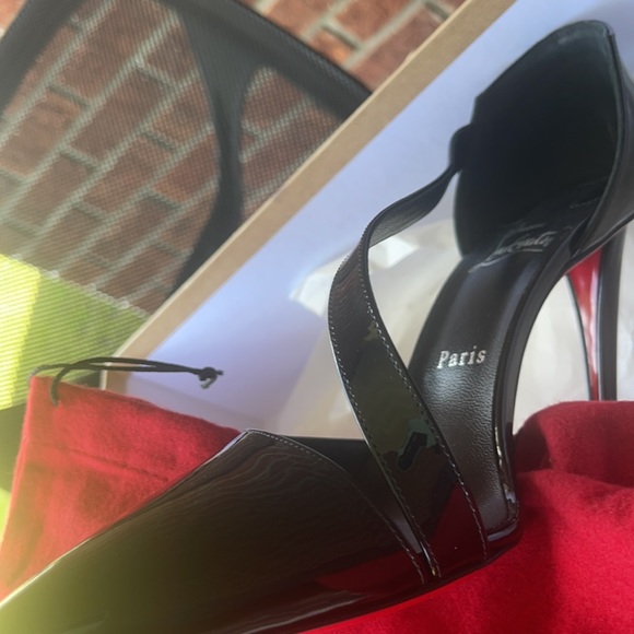 Size 40 new Black Louboutin heels .. with box and both dust bags - Picture 3 of 5